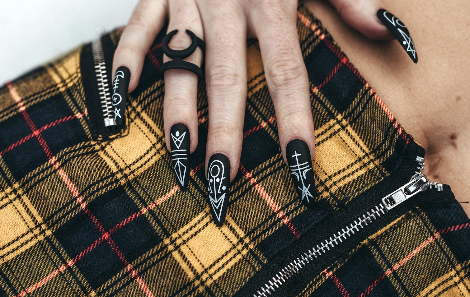 Cast A Spell Nailz